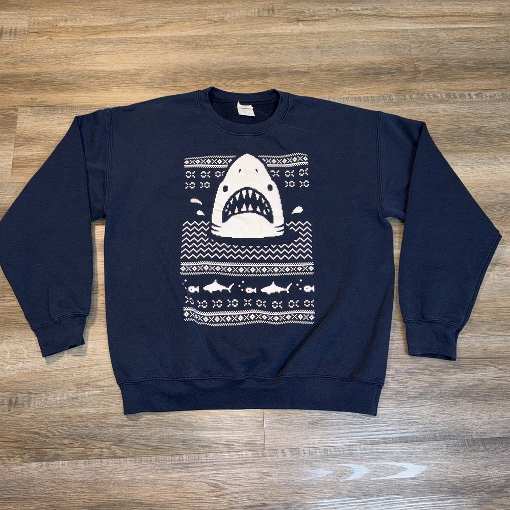 VTG Gildan Sweatshirt Mens Large Blue Long Sleeve Great White Shark Graphic
